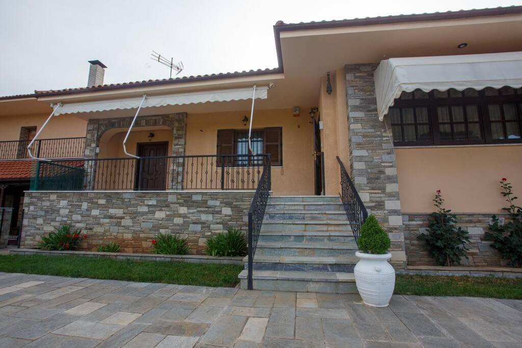 Βίλα Για Όλες Τις Εποχές Του Χρόνου Kozáni Eksteriør bilde